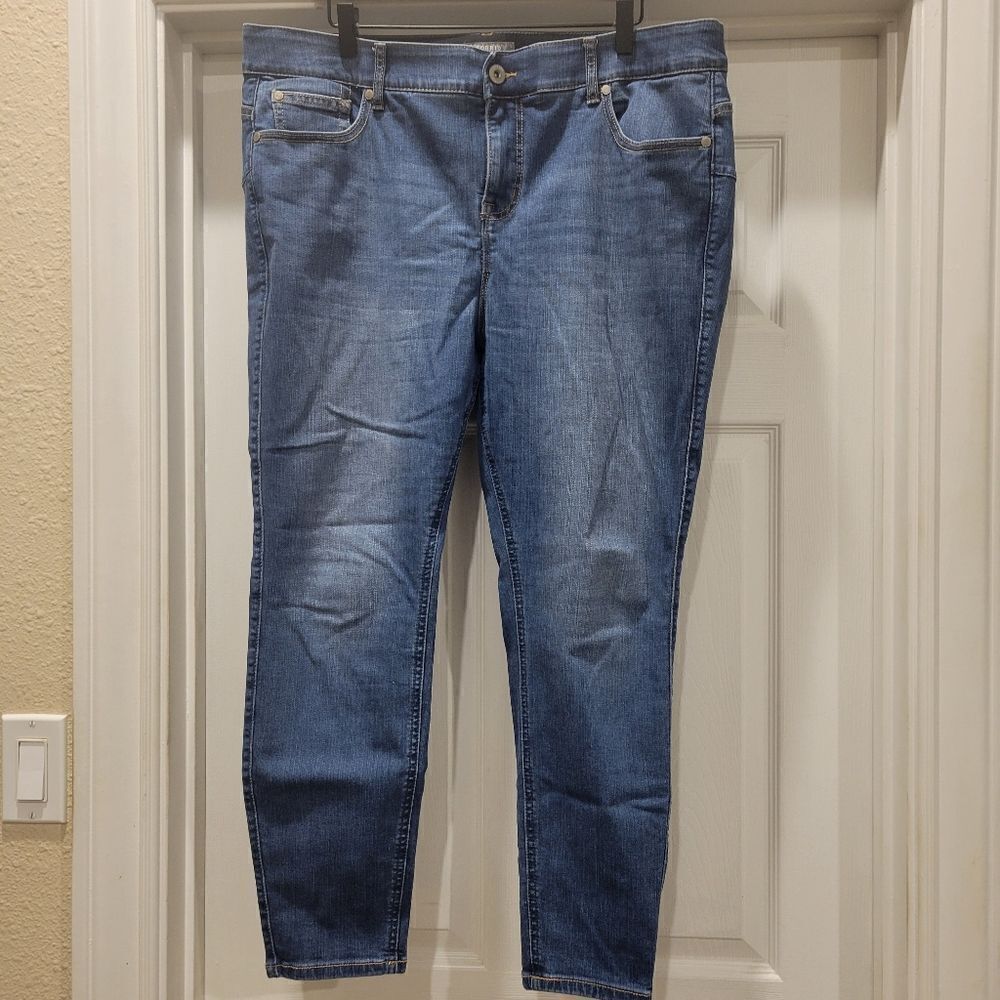 Torrid Bombshell Skinny, 20S